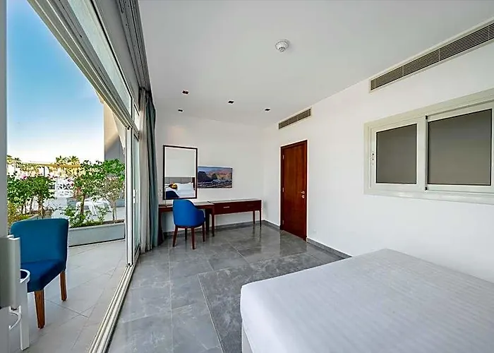 Porto Sokhna & Otel 4*